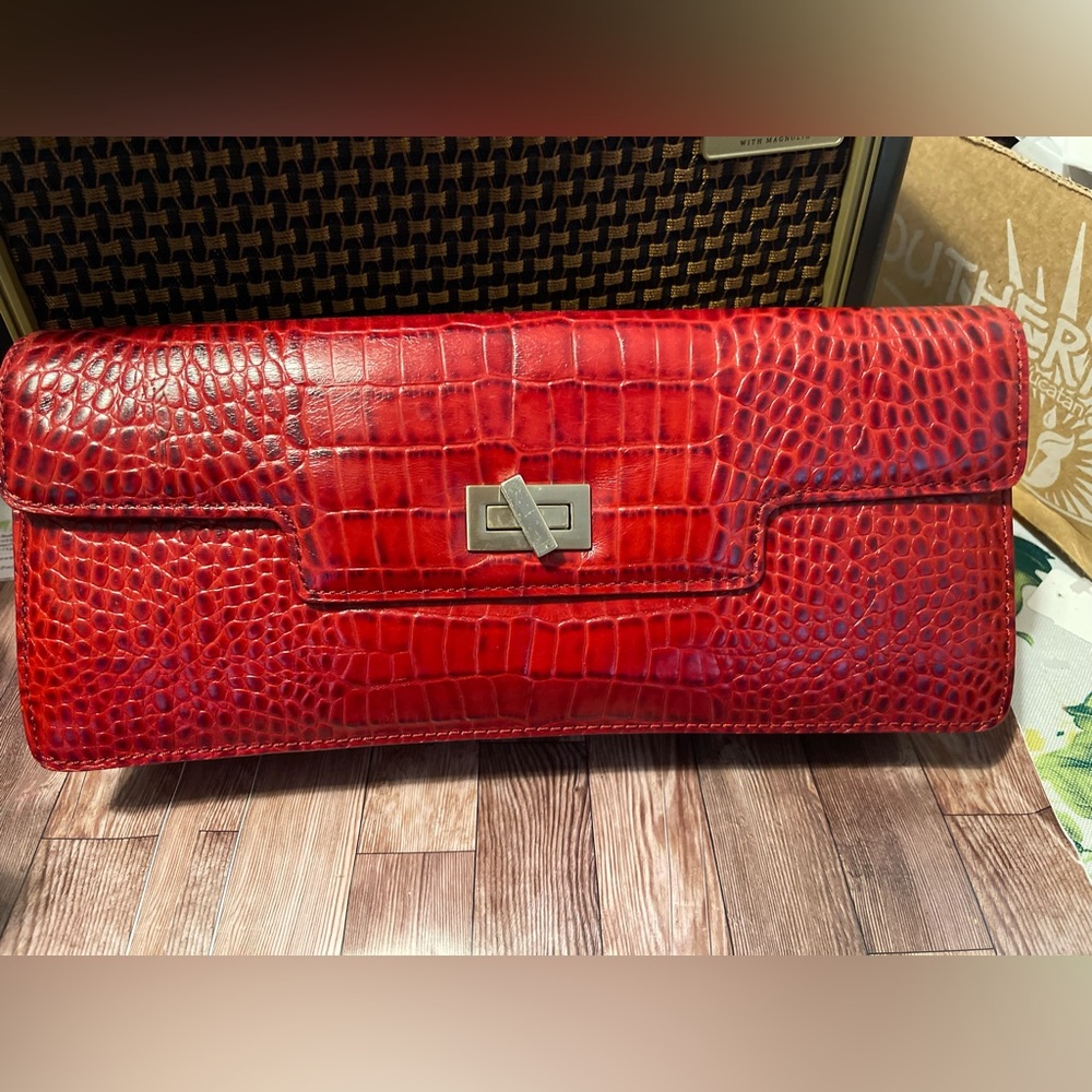 ANTONIO MELANI Red Croc-Embossed Leather Clutch with Twist-Lock